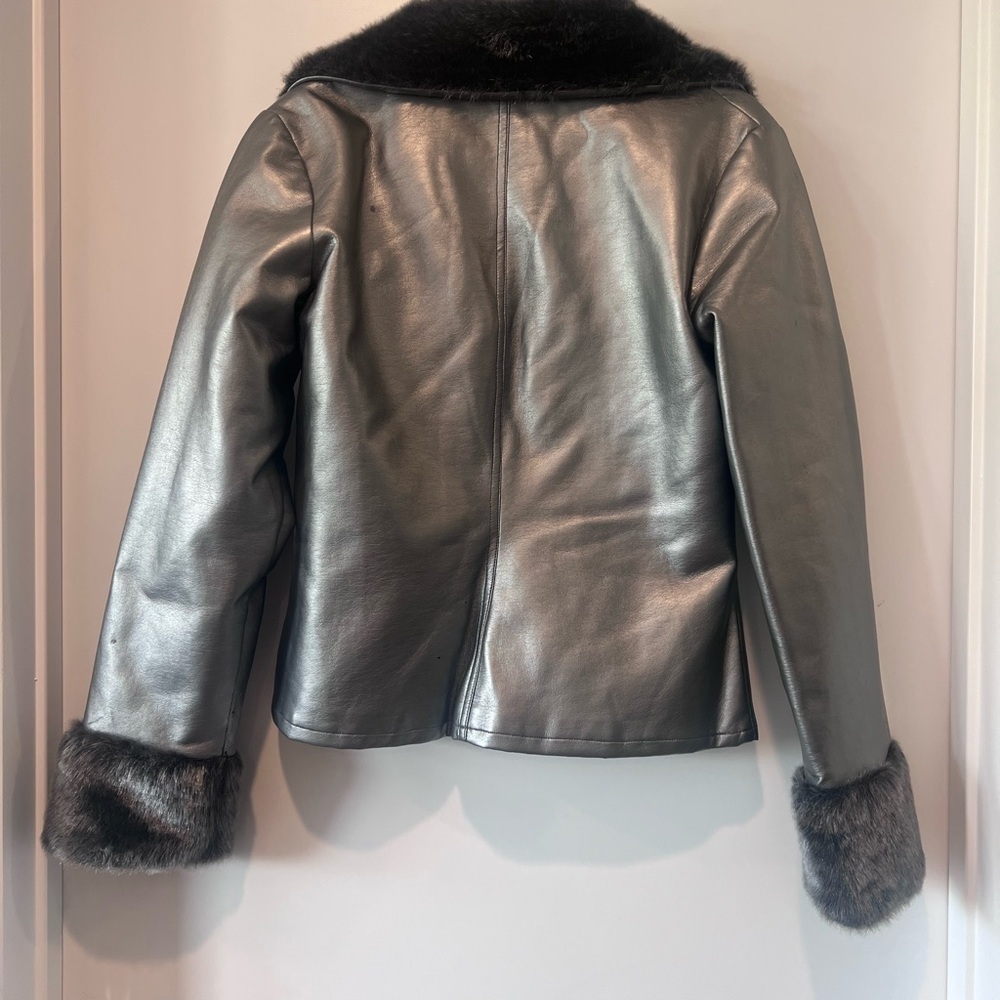 Vintage BB Dakota Silver Jacket with Faux Fur - Picture 6 of 8
